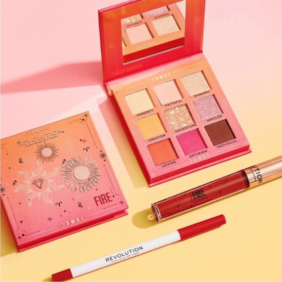 7 pc Makeup Revolution Eyeshadow/Lip Bundle - Picture 8 of 9